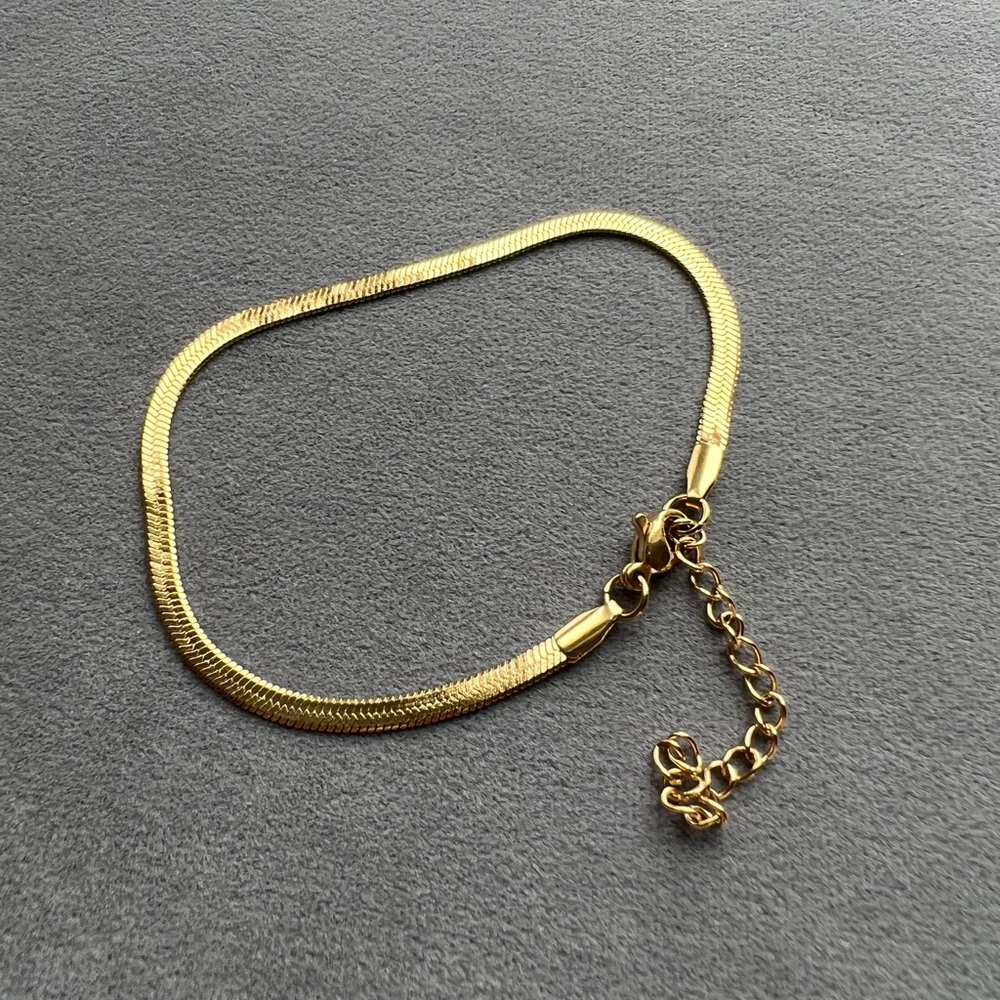 Gold bracelet